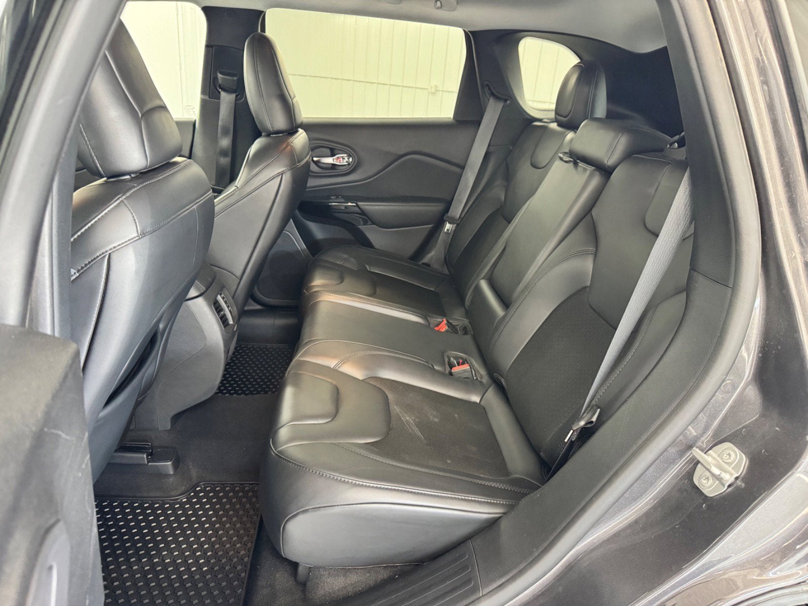 2020 Jeep Cherokee Altitude
