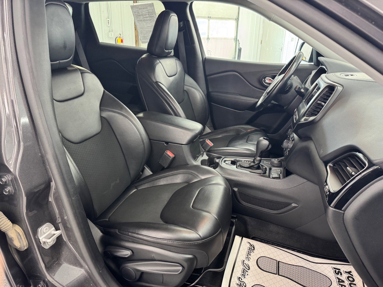 2020 Jeep Cherokee Altitude