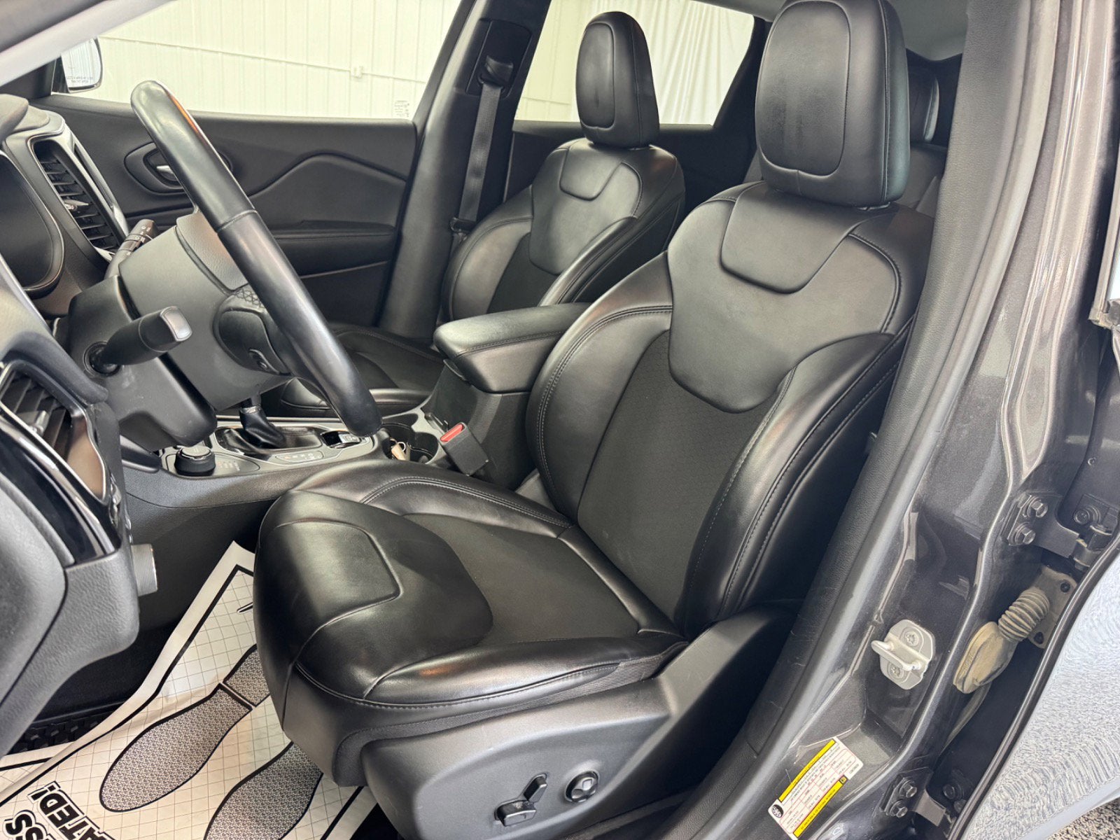 2020 Jeep Cherokee Altitude