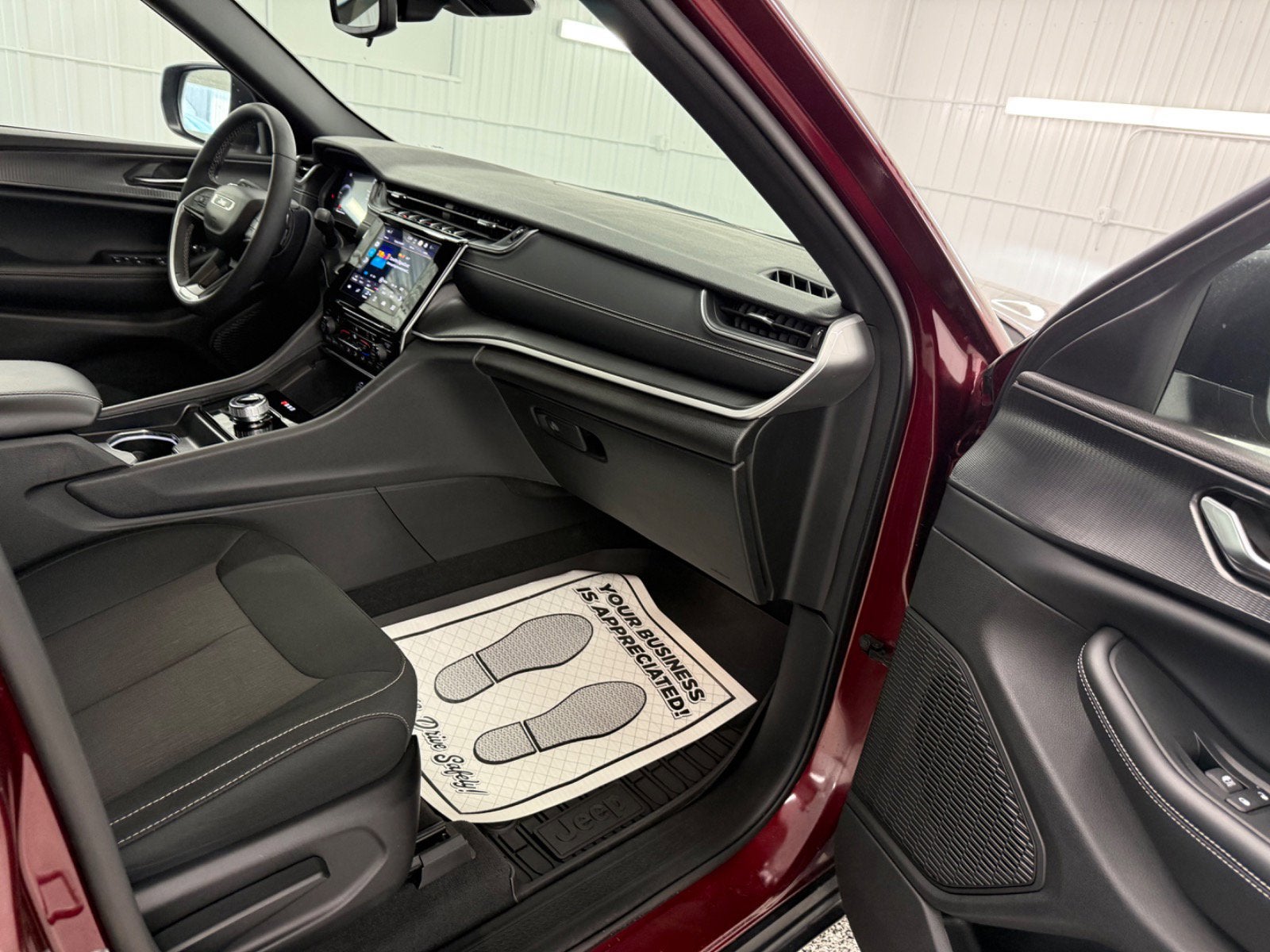 2024 Jeep Grand Cherokee Laredo