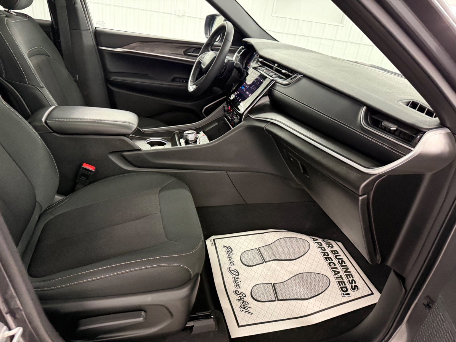 2025 Jeep Grand Cherokee L Laredo X