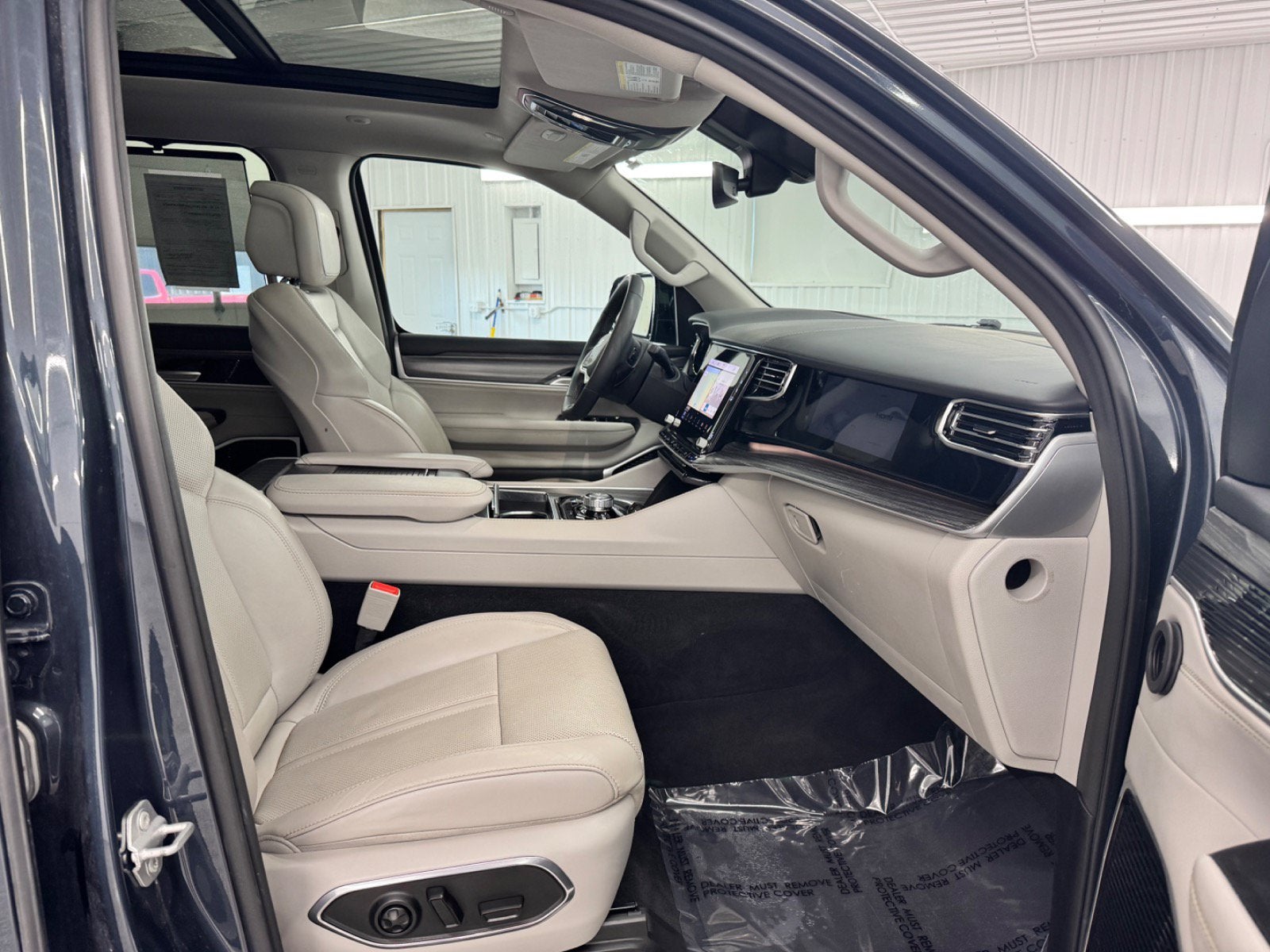2023 Jeep Wagoneer L Series III