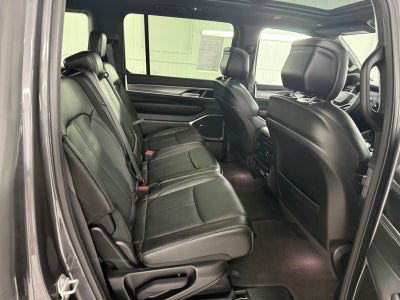 2025 Jeep Wagoneer Base