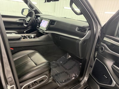 2025 Jeep Wagoneer Base