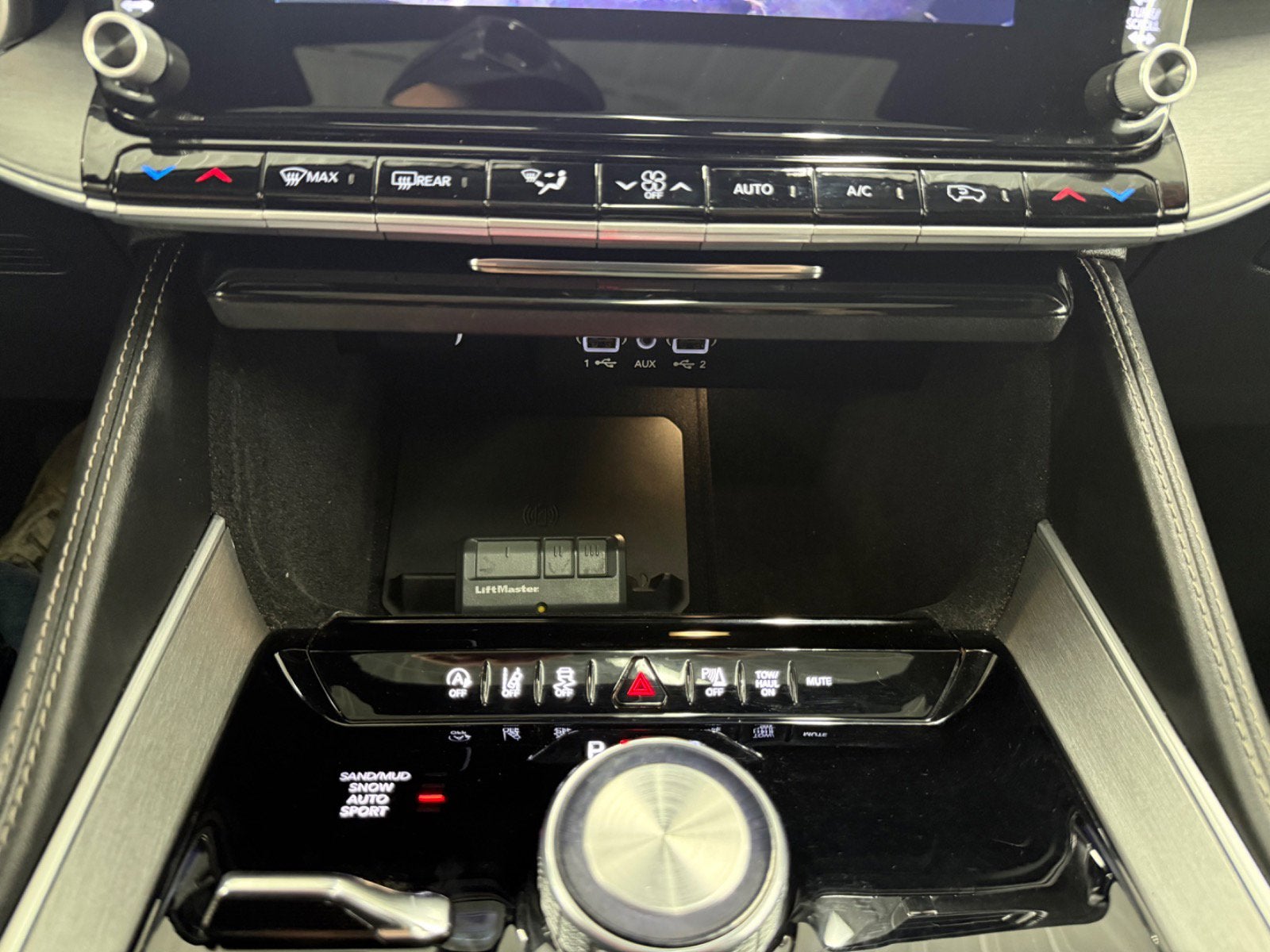 2025 Jeep Wagoneer Base