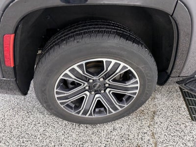 2025 Jeep Wagoneer Base