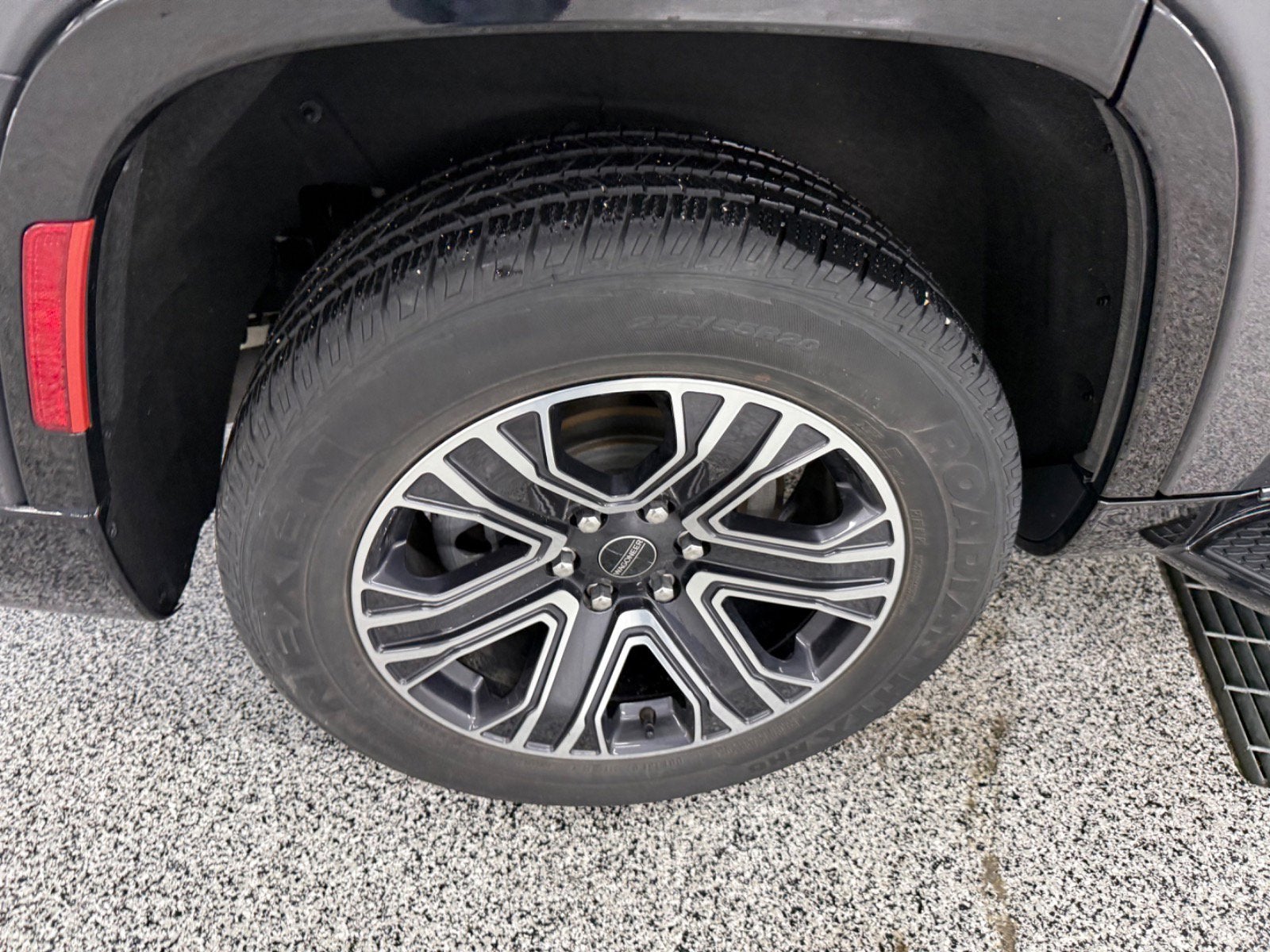 2025 Jeep Wagoneer Base