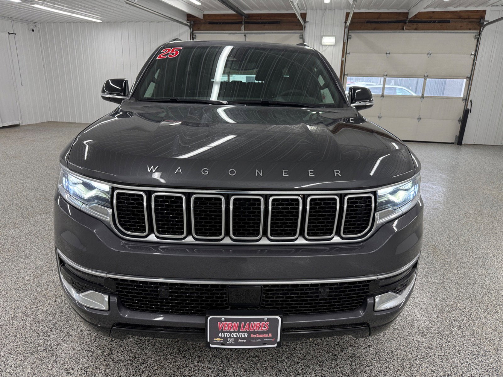 2025 Jeep Wagoneer Base