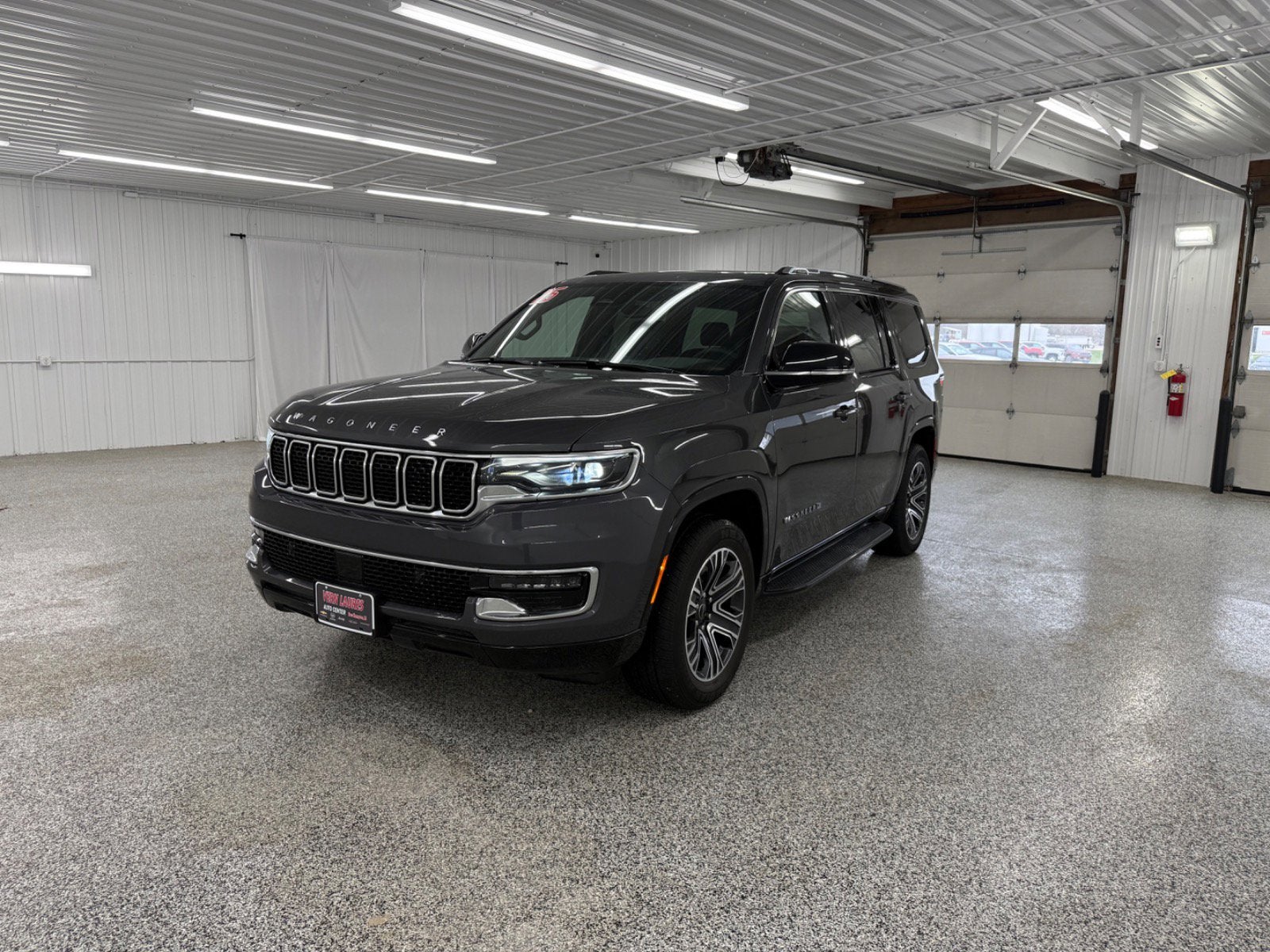 2025 Jeep Wagoneer Base