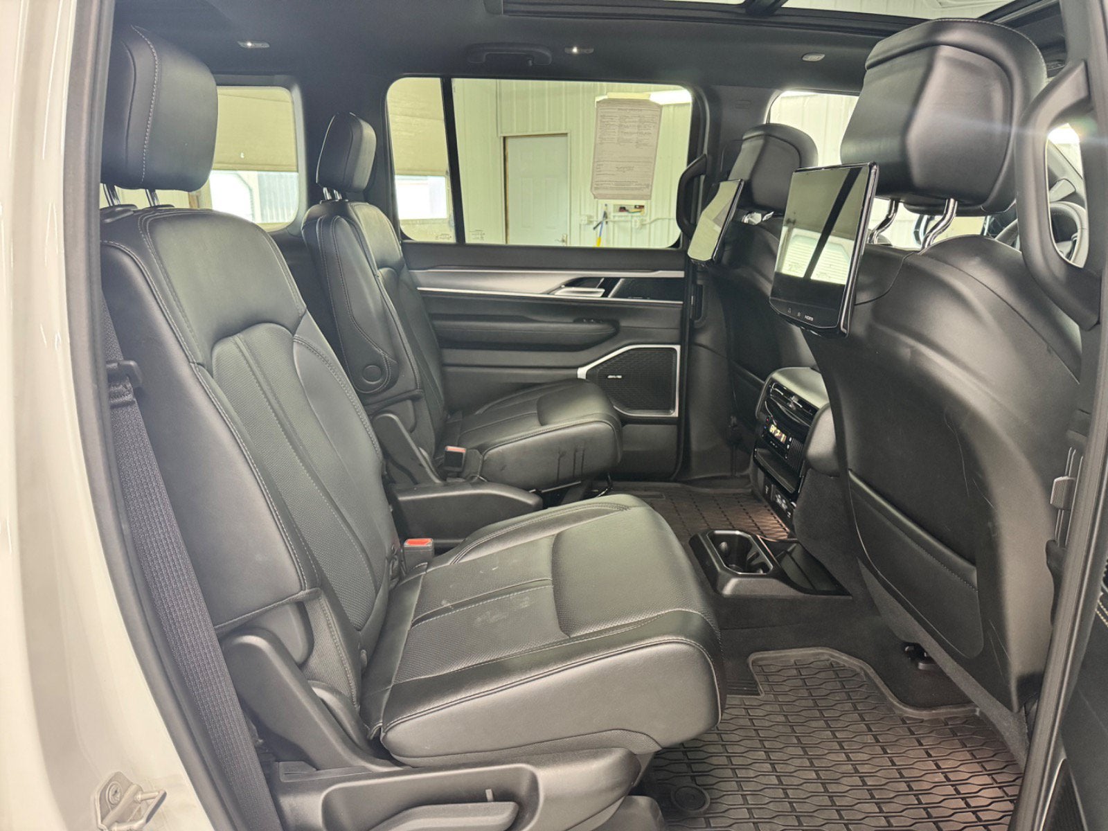 2024 Jeep Wagoneer Series II Carbide