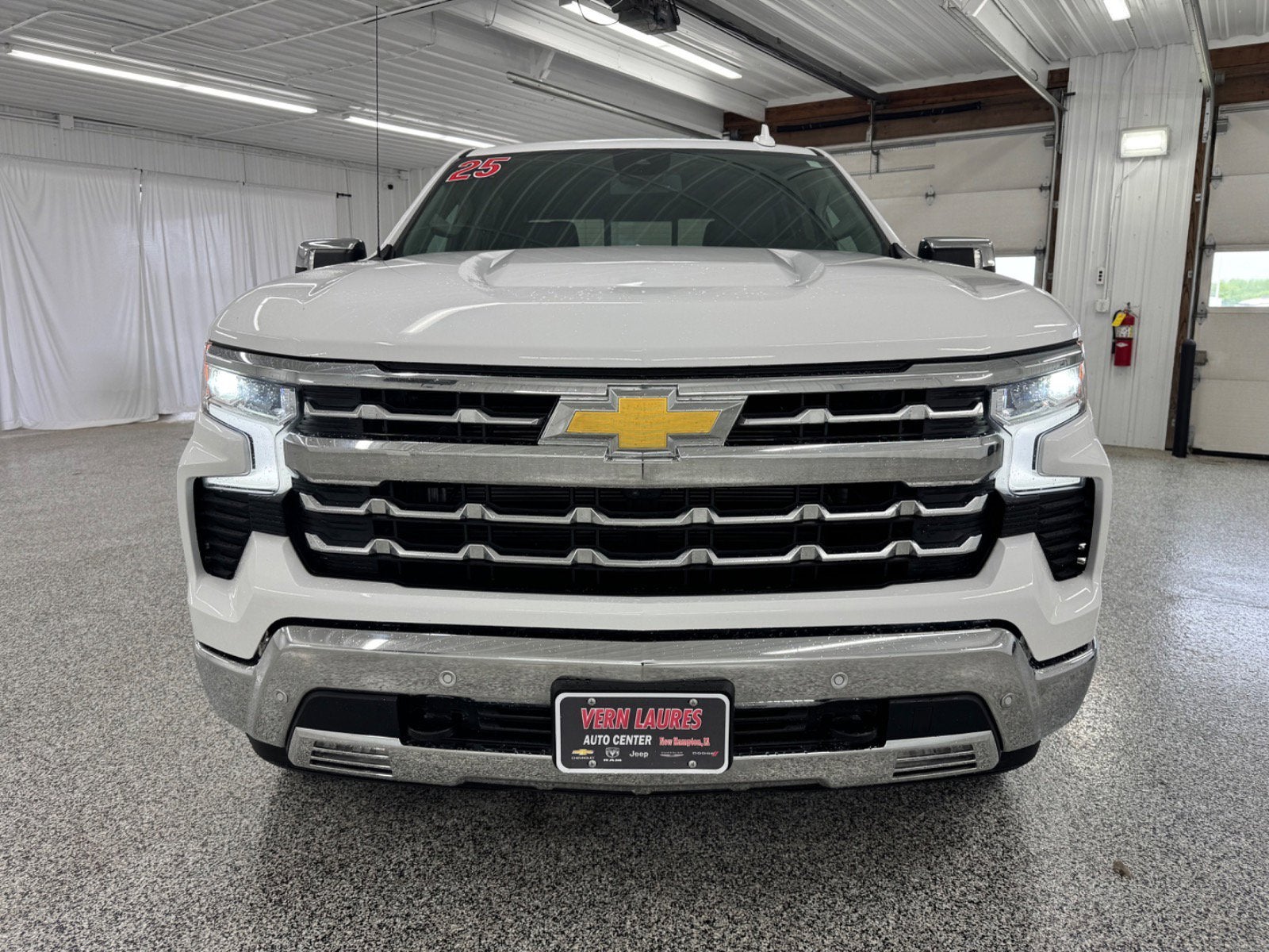 2025 Chevrolet Silverado 1500 LTZ