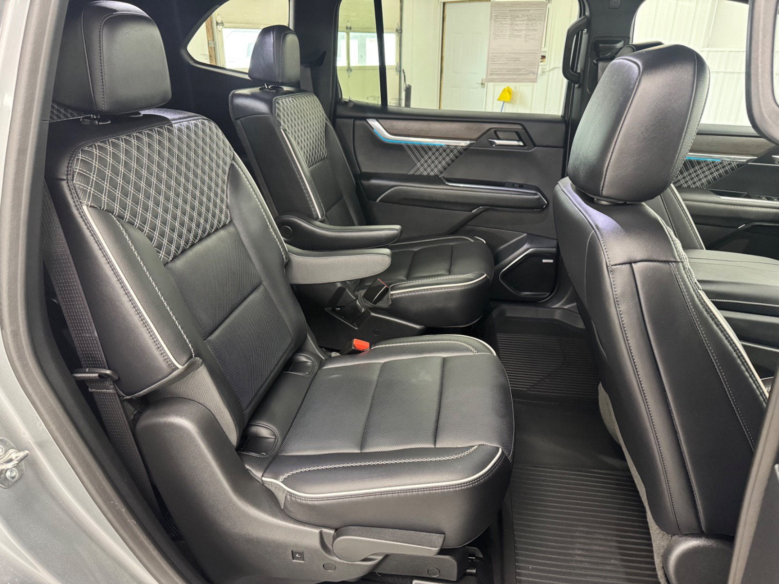 2024 GMC Acadia Denali