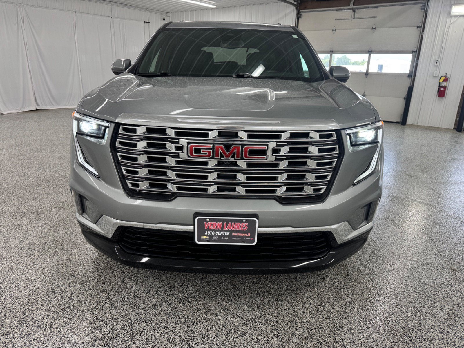 2024 GMC Acadia Denali