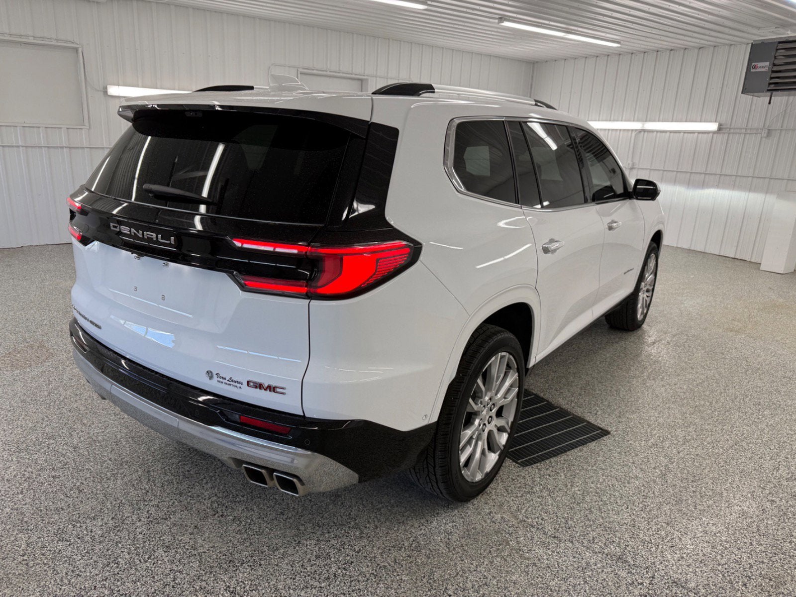 2025 GMC Acadia Denali