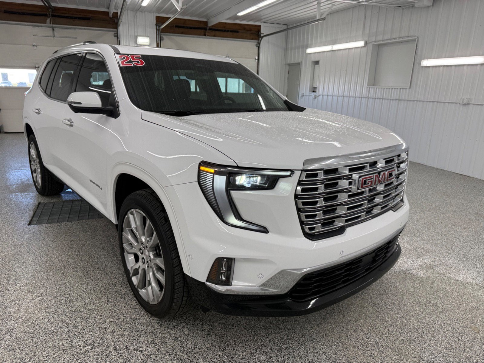 2025 GMC Acadia Denali