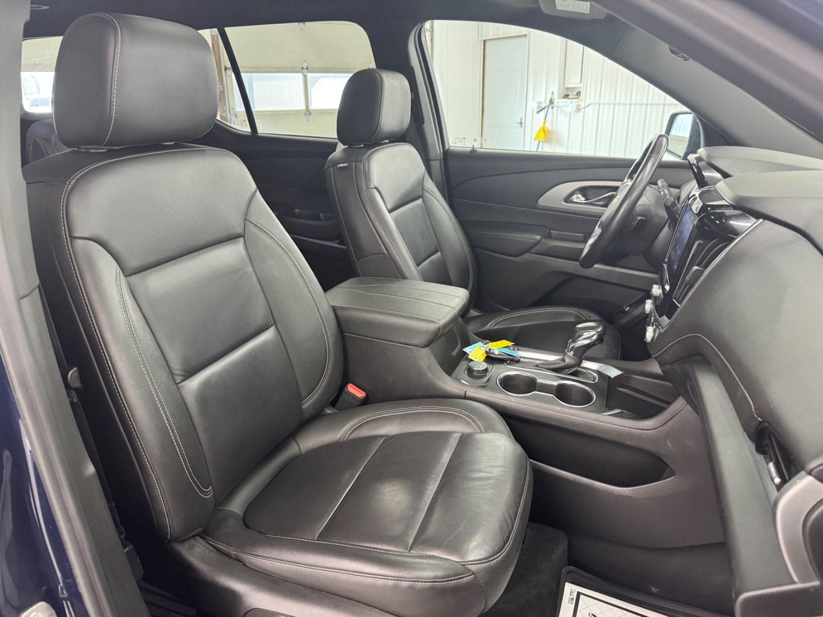 2022 Chevrolet Traverse LT Leather
