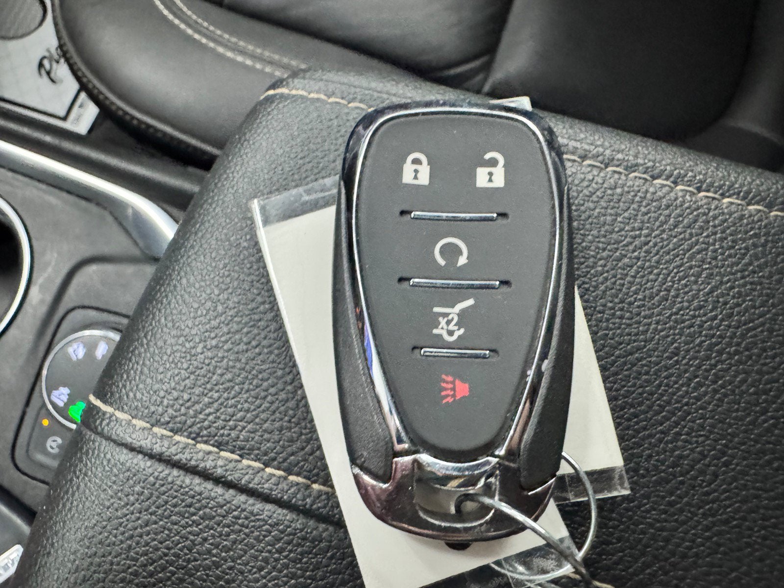 2022 Chevrolet Traverse LT Leather