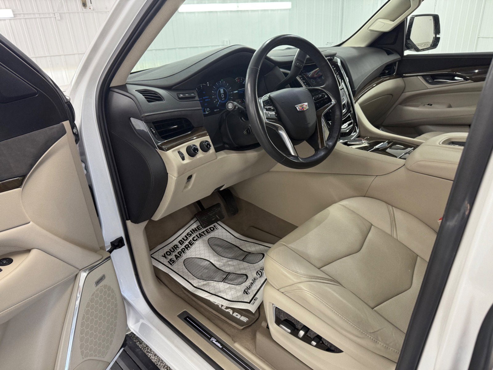 2020 Cadillac Escalade Premium Luxury