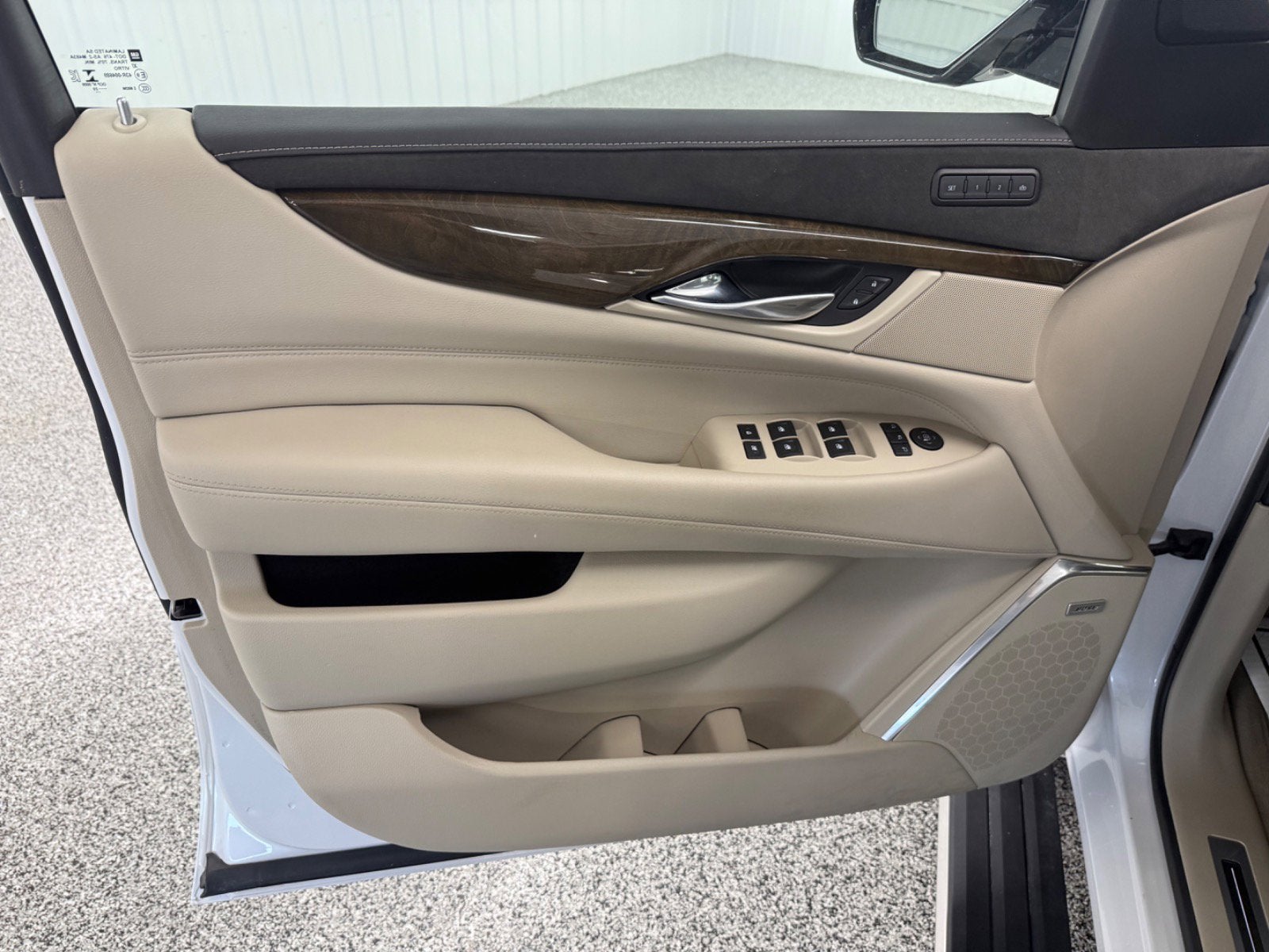 2020 Cadillac Escalade Premium Luxury