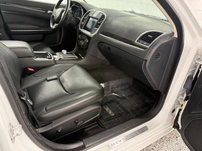 2017 Chrysler 300 300C