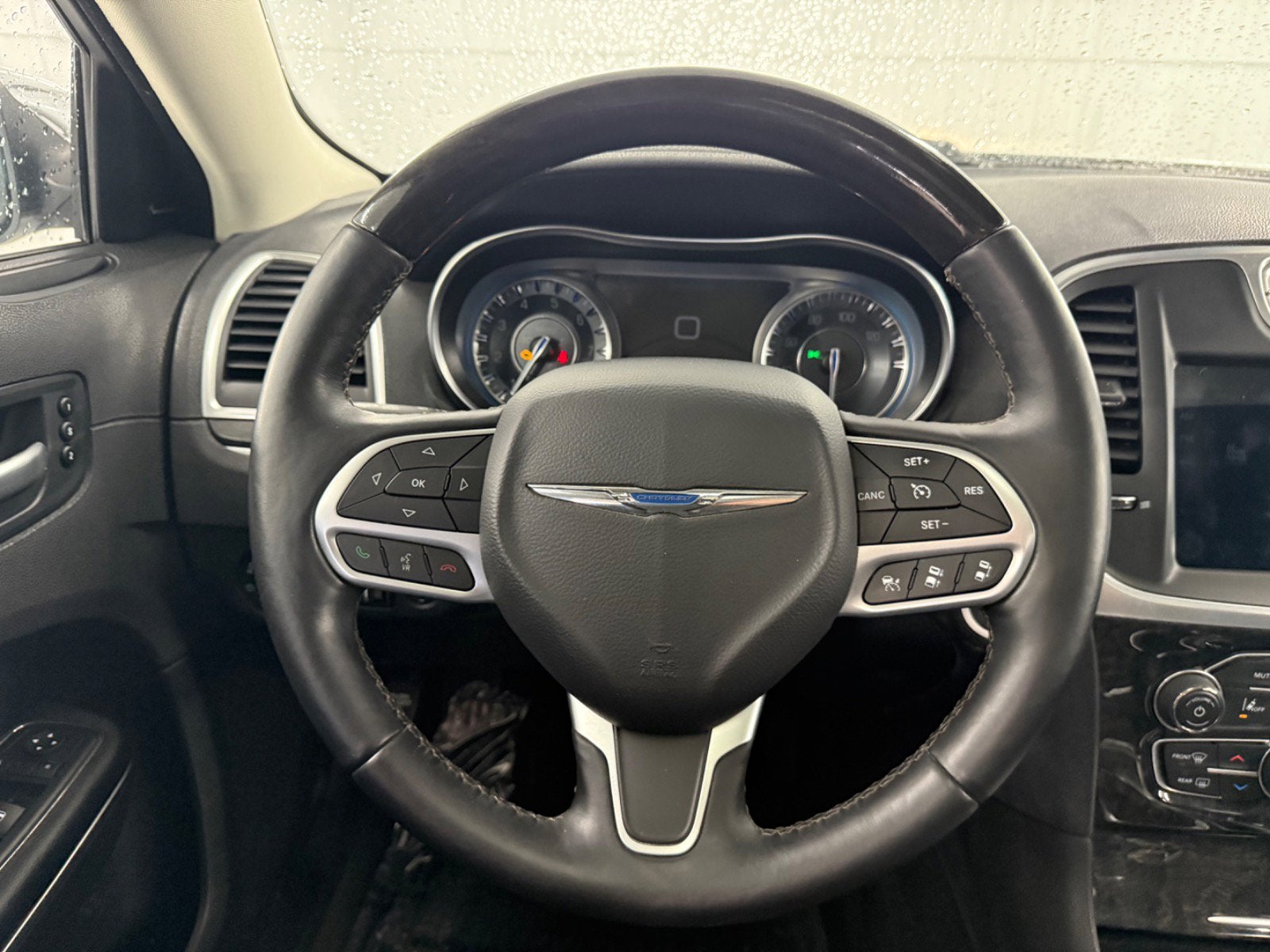 2017 Chrysler 300 300C