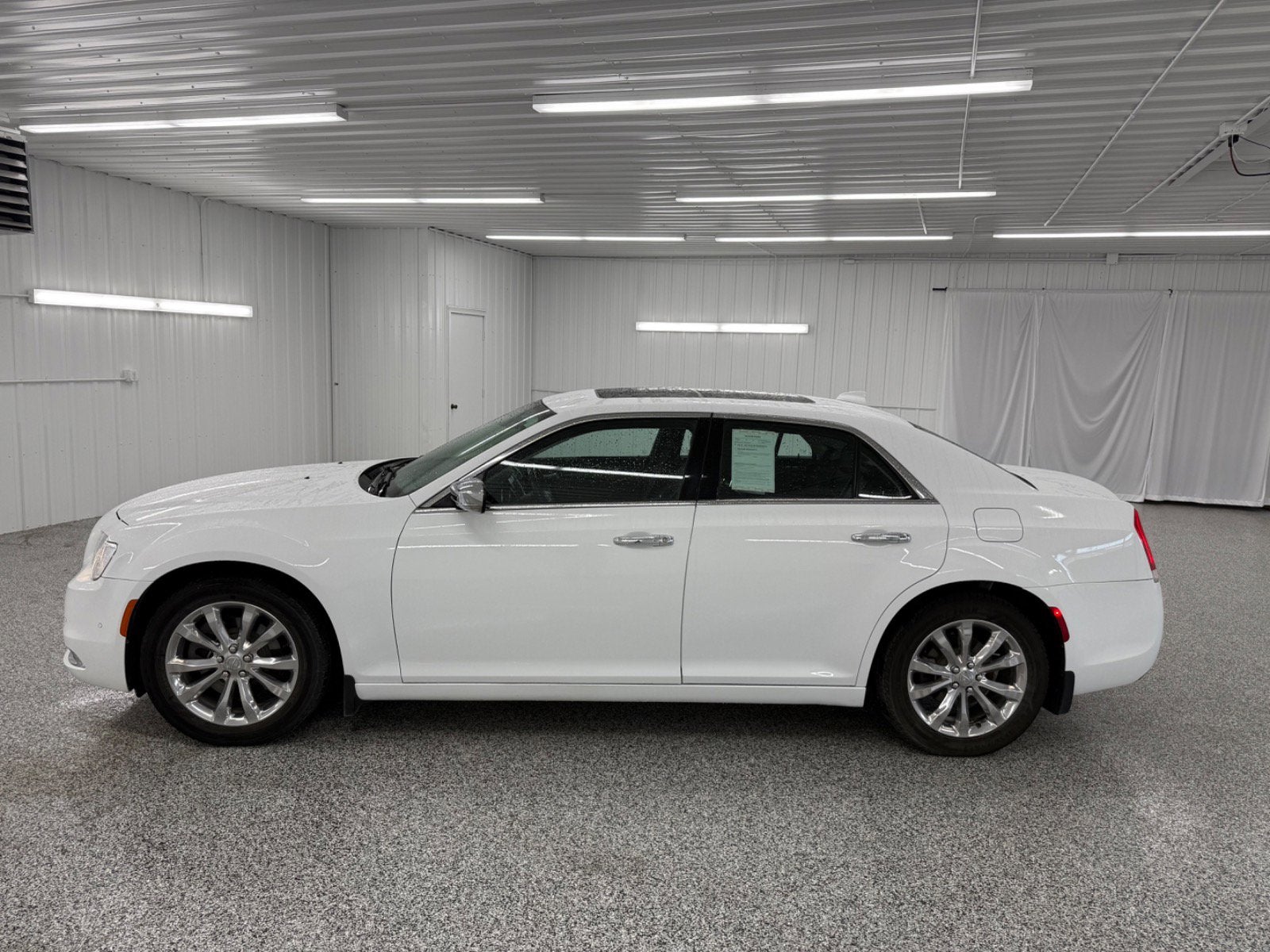 2017 Chrysler 300 300C