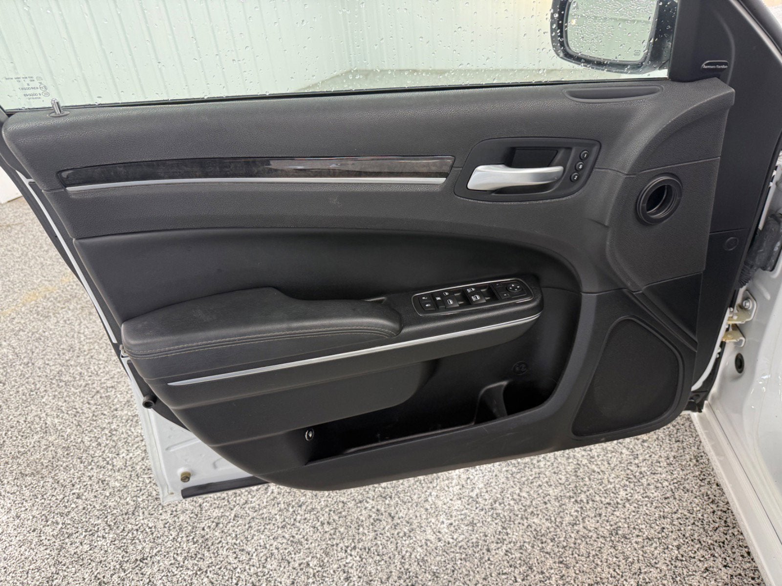 2017 Chrysler 300 300C