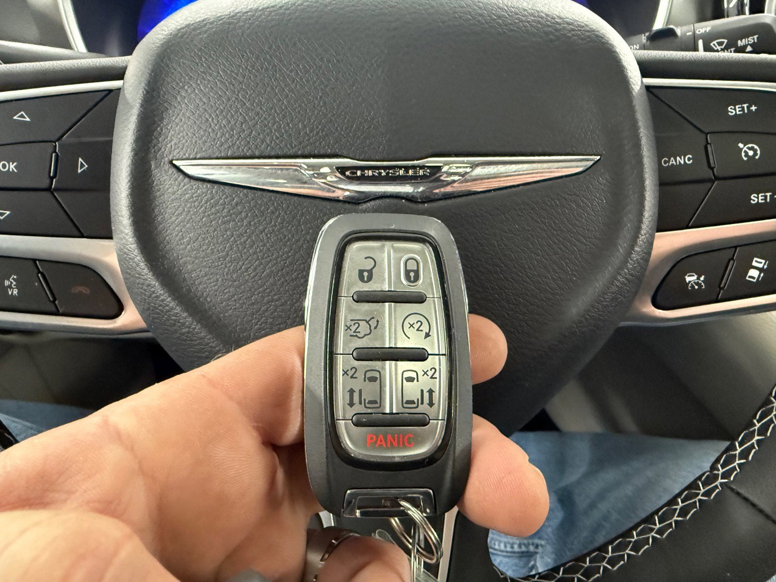 2024 Chrysler Pacifica Touring L