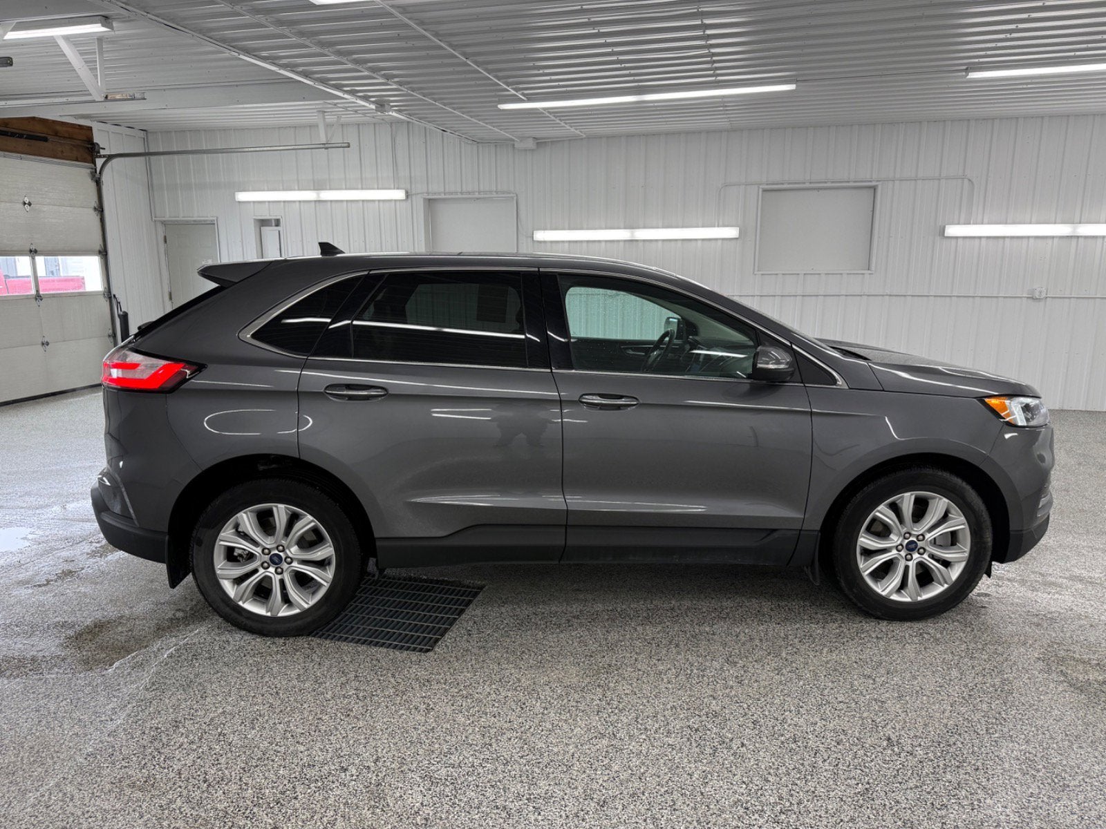 2022 Ford Edge Titanium