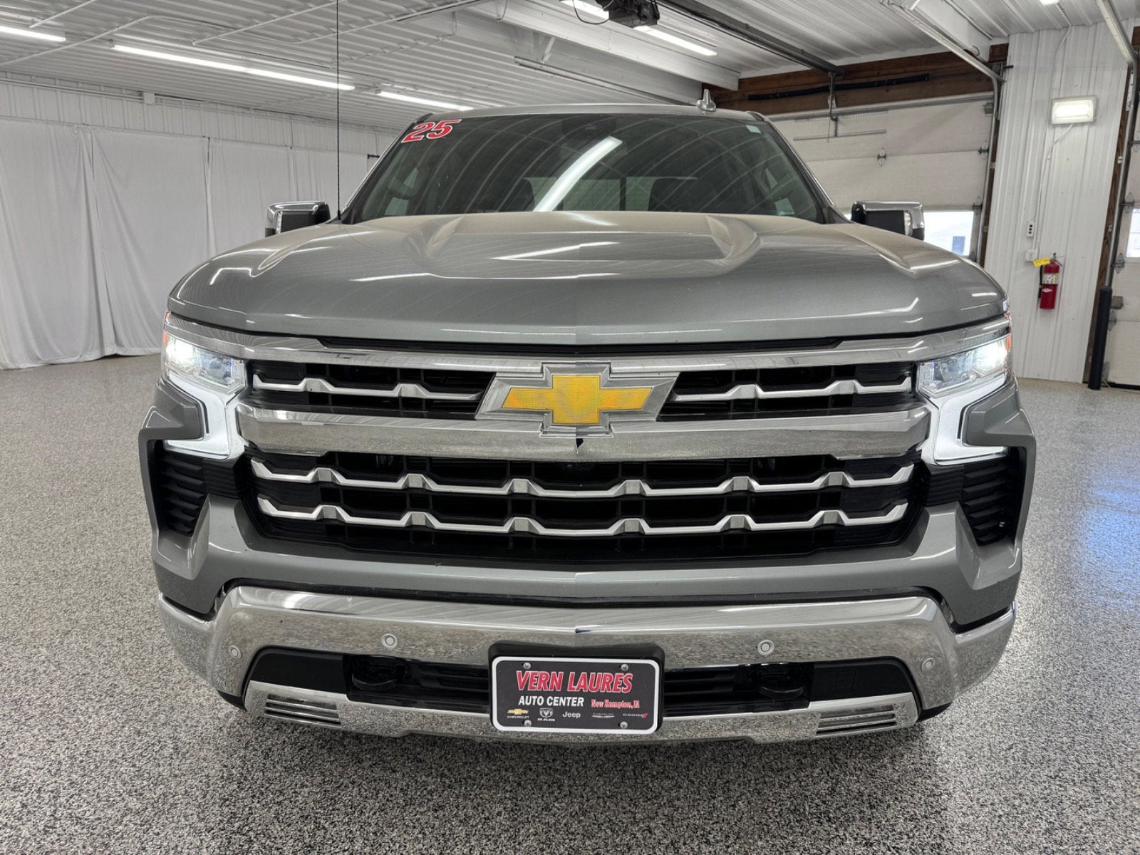 2025 Chevrolet Silverado 1500 LTZ