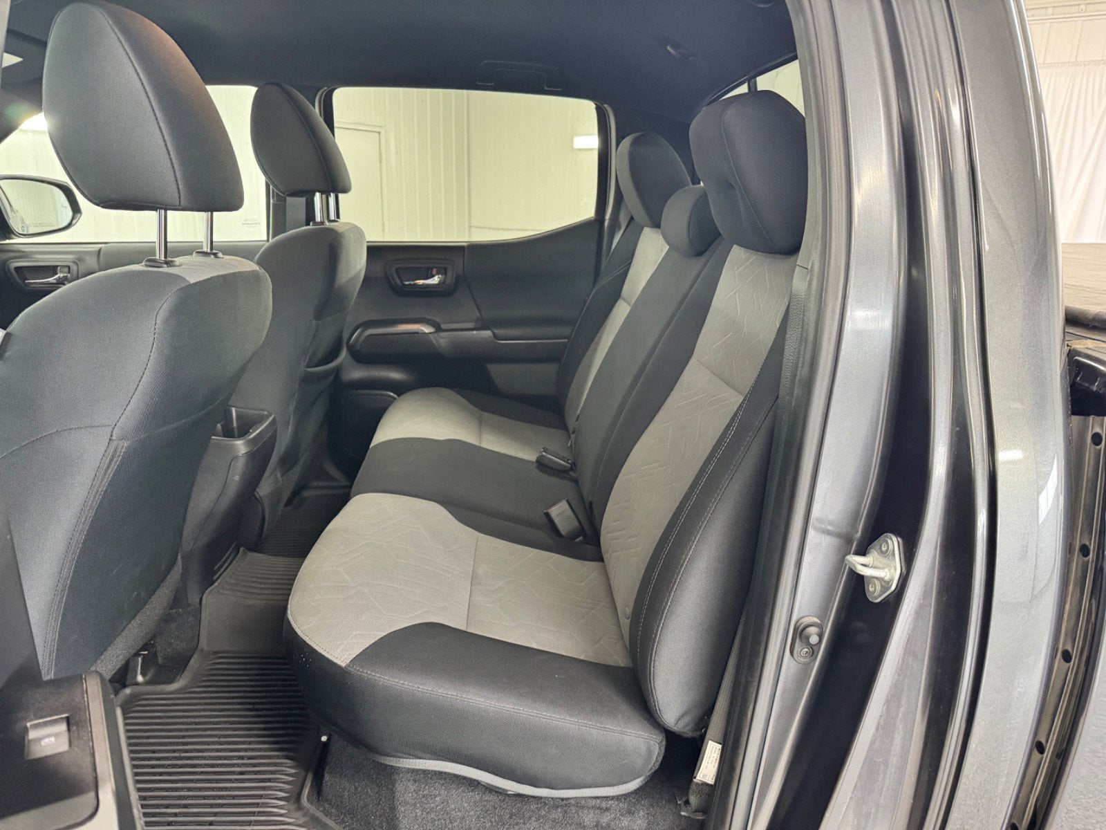 2022 Toyota Tacoma 4WD SR5