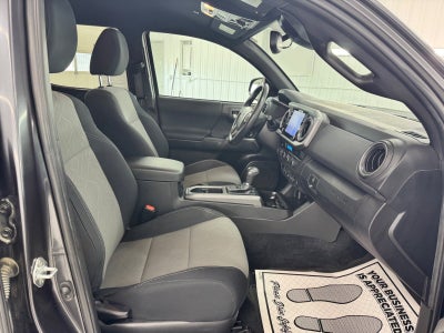 2022 Toyota Tacoma 4WD SR5