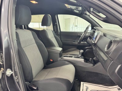 2022 Toyota Tacoma 4WD SR5