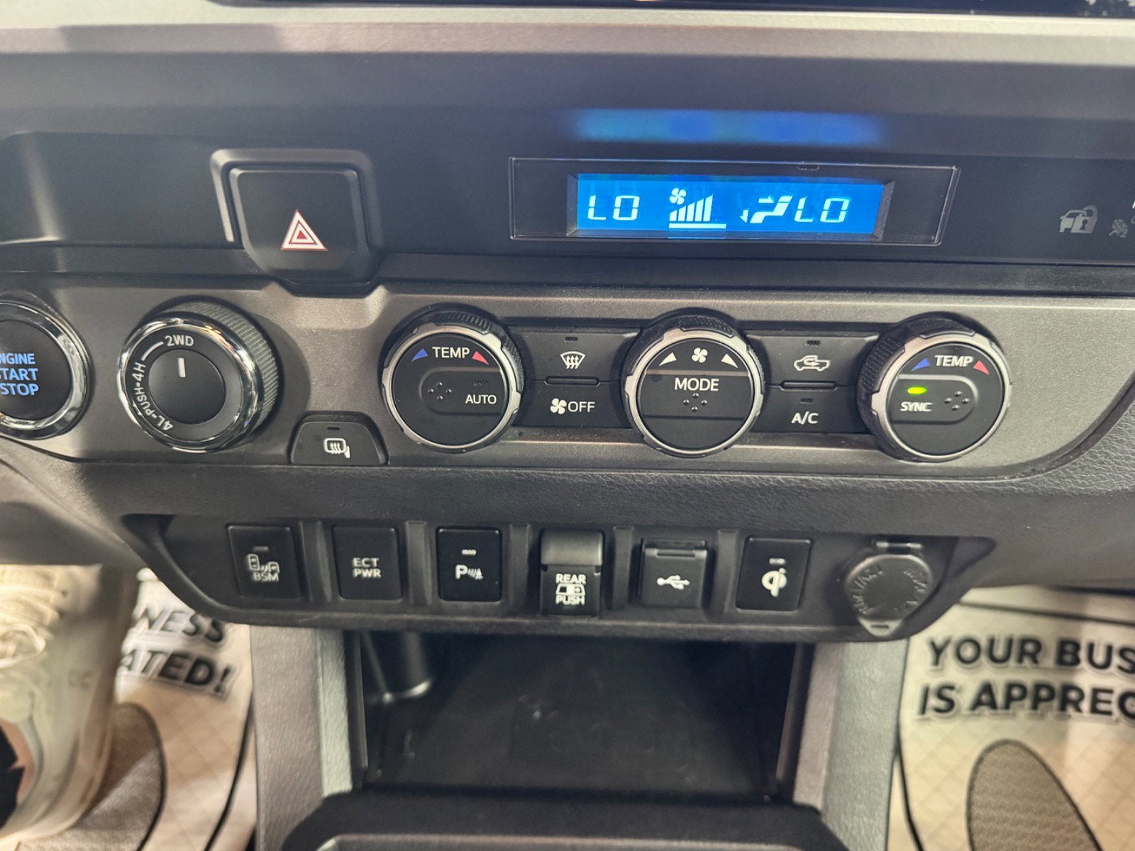 2022 Toyota Tacoma 4WD SR5