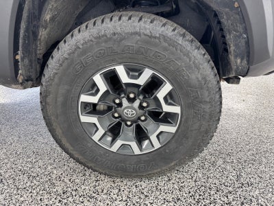 2022 Toyota Tacoma 4WD SR5