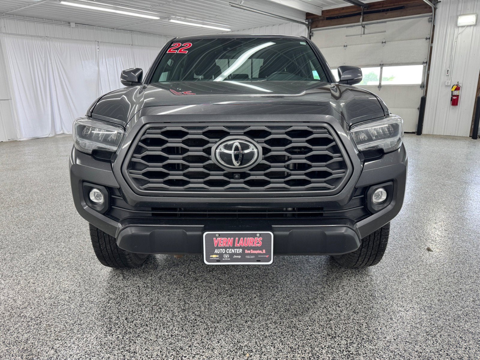 2022 Toyota Tacoma 4WD SR5